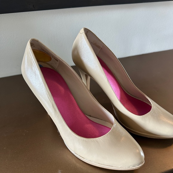 Nine West Beige Heels - Picture 2 of 2